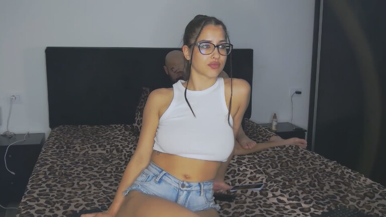 KYIARRA's Streamate show and profile