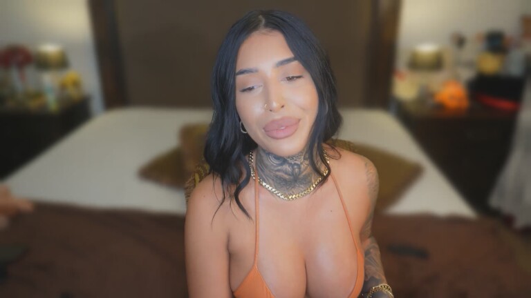 AARISS's Streamate show and profile