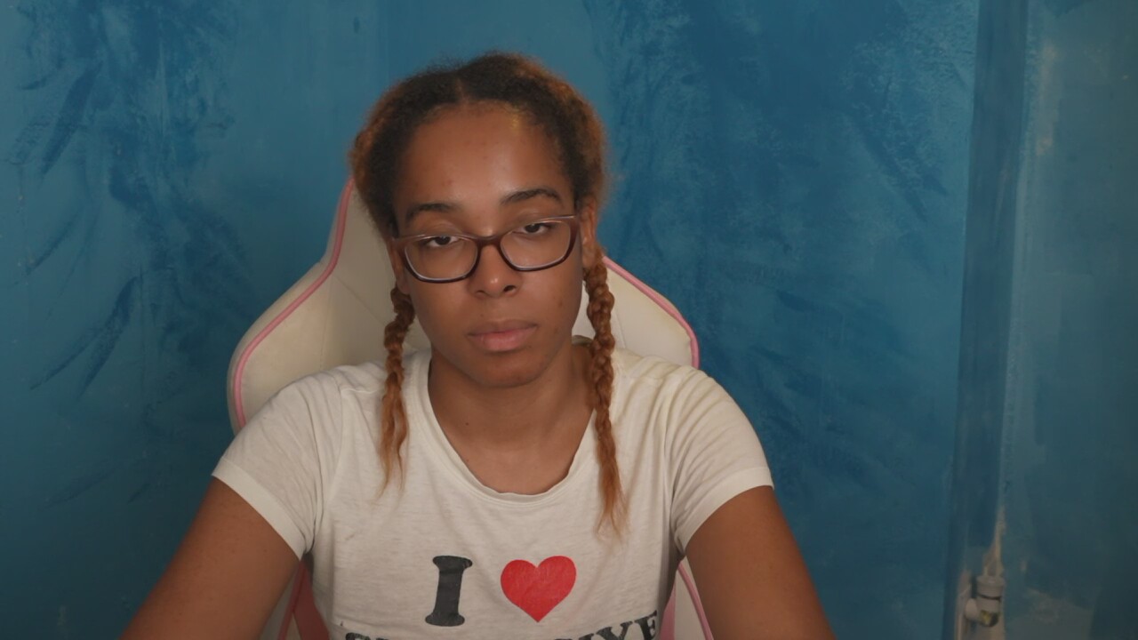 CaitlinCoxxx