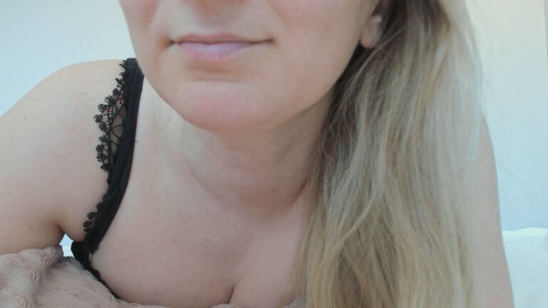 XxSweety_GirlxX's Streamate show and profile