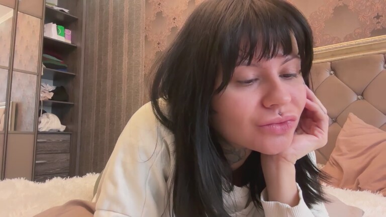 LilyDevelin's Streamate show and profile