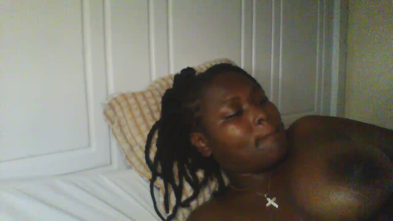 NasKylie's Streamate show and profile