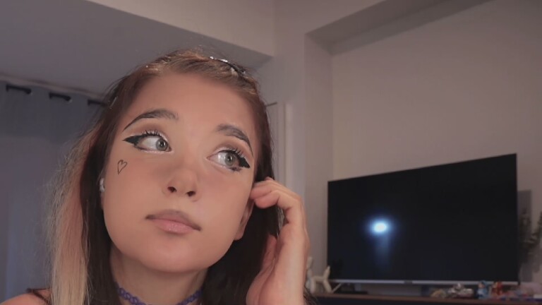 SandyLovely's Streamate show and profile